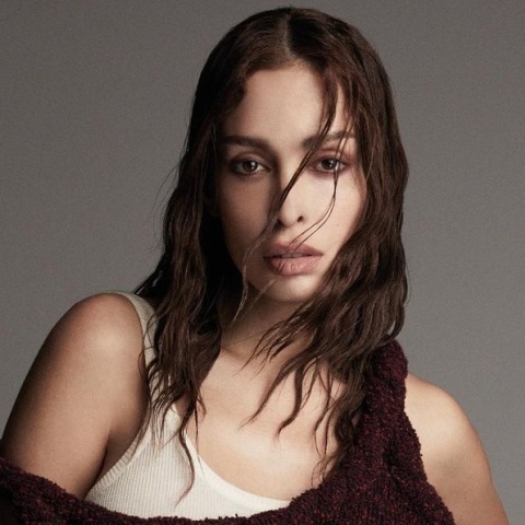 Η Ελένη Φουρέιρα φωτογραφίζεται σε προχωρημένη εγκυμοσύνη και μιλά για τις δυσκολίες που αντιμετώπισε στην προσπάθειά της να γίνει μητέρα.