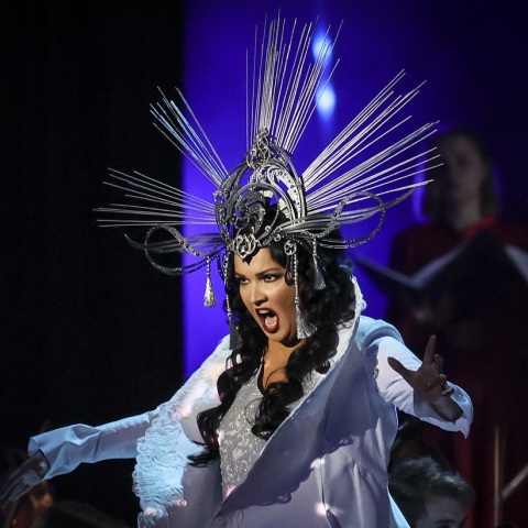 Η κόντρα για τη συμμετοχή της Άννα Νετρέμπκο στο Διεθνές Φεστιβάλ του Βισμπάντεν - Η εγγύτητά της με τον Πούτιν και οι γεωπολιτικοί συσχετισμοί της τέχνης.