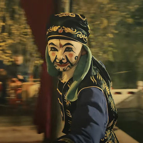 Στιγμιότυπο από τη διαφήμιση της Apple Apple με τίτλο «Through the Five Passes».