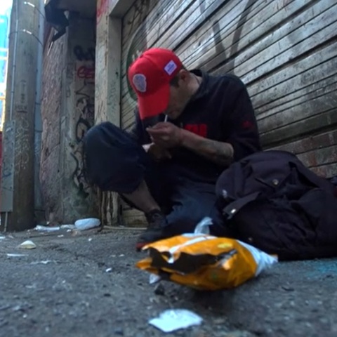 Η Βρετανική Κολομβία του Καναδά πειραματίζεται με την αποποινικοποίηση των σκληρών ναρκωτικών - Το πλαίσιο και οι στόχοι του πιλοτικού προγράμματος.