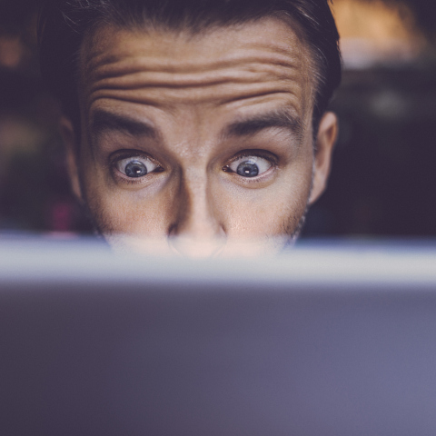 Ο Μάνος Βουλαρίνος φτιάχνει μια λίστα με τις ειδήσεις που εκπλήσσουν τους δημοσιογράφους και τα ΜΜΕ.