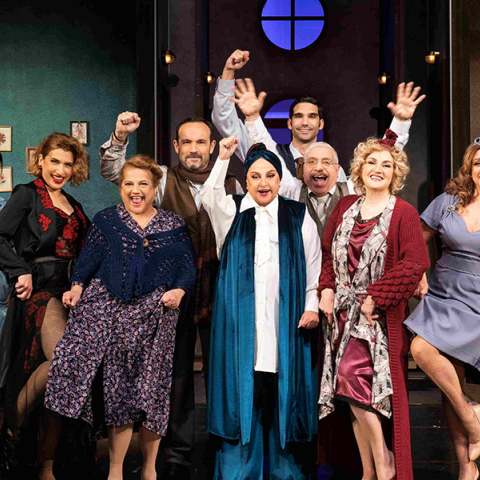 Το «Έκτο Πάτωμα» στο θέατρο Ακροπόλ