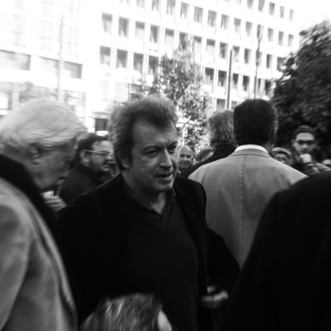 Πέτρος Τατσόπουλος: Ανακοίνωση στήριξης από την Εταιρία Συγγραφέων: «Στο πλευρό όλων όσων πλήττεται η ελευθερία του λόγου και της έκφρασης».