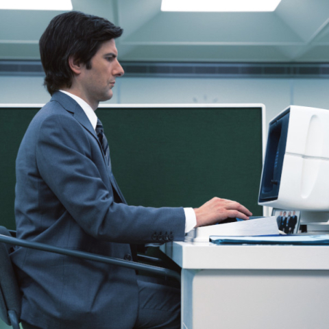 «Severance» σε σκηνοθεσία Μπεν Στίλερ και Ίφα ΜακΑρντλ στην Apple TV+