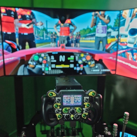 Sim Club: ο πρώτος χώρος εικονικού μηχανοκίνητου αθλητισμού βρίσκεται στη Γλυφάδα 