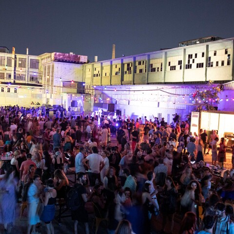 Φεστιβάλ Αθηνών Επιδαύρου: άποψη από την Πειραιώς 260