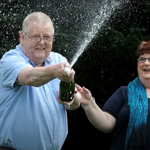 Σκωτσέζος έγινε εκατομμυριούχος κερδίζοντας ένα από τα μεγαλύτερα τζάκποτ στην Ευρώπη και ξόδεψε 50 εκατομμύρια δολάρια μέσα σε 8 χρόνια.