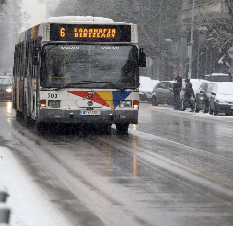 Λεωφορείο στα χιόνια