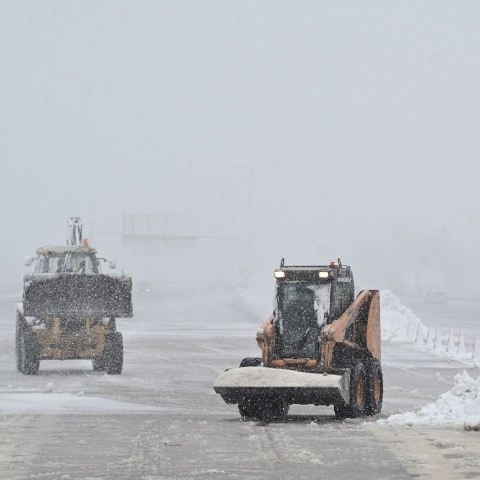 Χιονόπτωση - Εκχιονιστικά μηχανήματα