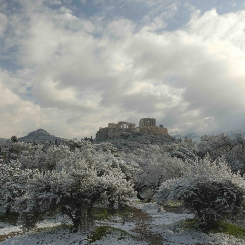 Τα χιόνια από την κακοκαιρία «Μπάρμπαρα» στην Αττική