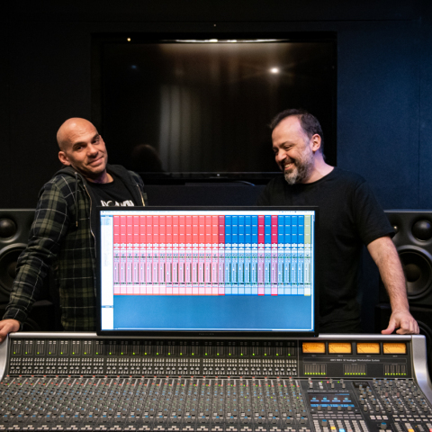 Επίσκεψη στα Soundflakes Recording Studios: Ο Γιώργος Σερλιδάκης και ο Νίκος Παπαδόπουλος μιλούν για τη διαδικασία ηχογράφησης, την παραγωγή και την ολοκλήρωση ενός άλμπουμ