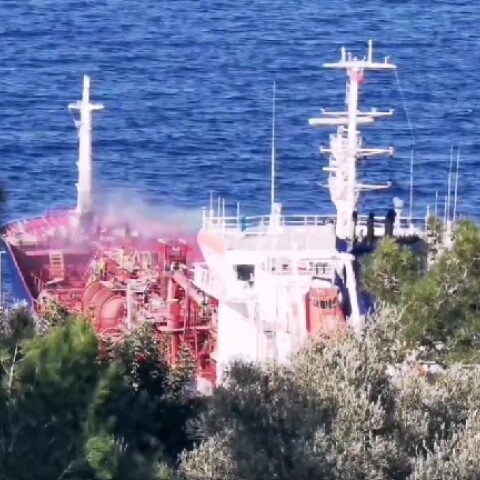 Πυρκαγιά στην πλώρη δεξαμενόπλοιου στη Σάμο