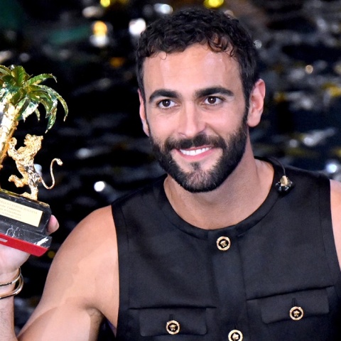 Ο Marco Mengoni θα εκπροσωπήσει την Ιταλία στην Eurovision 2023