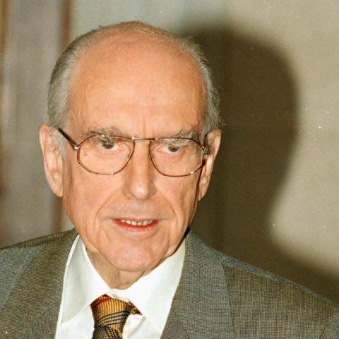 Ο Ανδρέας Παπανδρέου με γυαλιά