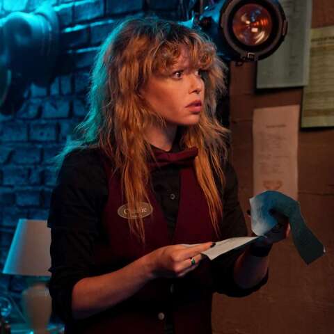 Poker Face: Οι πρώτες εντυπώσεις από τη νέα crime τηλεοπτική σειρά με πρωταγωνίστρια τη Natasha Lyonne.