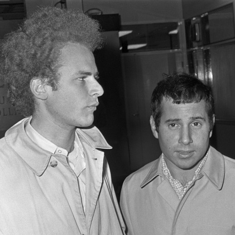 Το apotis4stis5 θυμάται τραγούδια από τον Φεβρουάριο του 1970