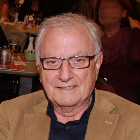 Κώστας Χαρδαβέλλας