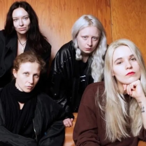 Οι Pussy Riot αποσύρονται από γερμανικό φεστιβάλ, λόγω συμμετοχής της Anna Netrebko