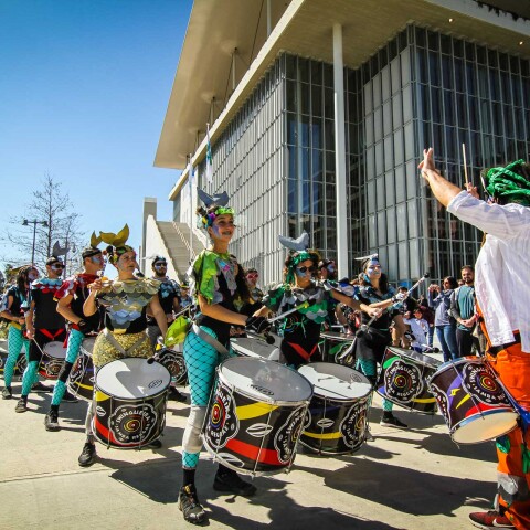 Οι Bloco Swingueira σε ρυθμούς σάμπα afro και σάμπα ρέγκε στο ΚΠΙΣΝ