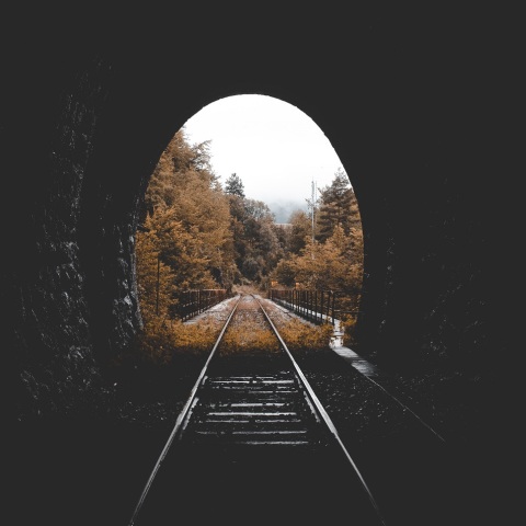 Ισπανία: Παρήγγειλαν τρένα που δε χωρούσαν να περάσουν από τις σήραγγες - Δύο παραιτήσεις μετά τη σύμβαση ύψους 260 εκατομμυρίων ευρώ.