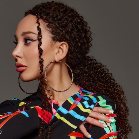 Η τραγουδίστρια και blogger από την Καμιάνκα της Ουκρανίας, Shadu