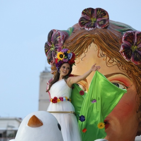 Πάτρα: 250.000 επισκέπτες για το Καρναβάλι 2023 - Στις δυο το μεσημέρι θα πραγματοποιηθεί η μεγαλειώδης παρέλαση με τα άρματα.