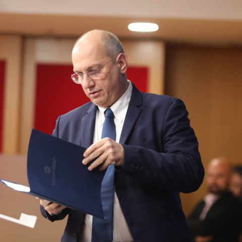 Ο κυβερνητικός εκπρόσωπος, Γιάννης Οικονόμου