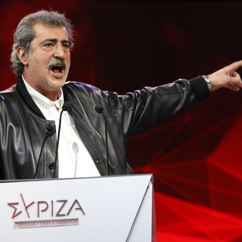 Ο Μάνος Βουλαρίνος σχολιάζει τη στοχοποίηση δικαστικών και δημοσιογράφων από τον Παύλο Πολάκη και τη ρητορική του ΣΥΡΙΖΑ.