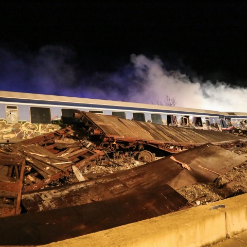 Λάρισα: Σύγκρουση τρένων έξω από τα Τέμπη με νεκρούς και τραυματίες