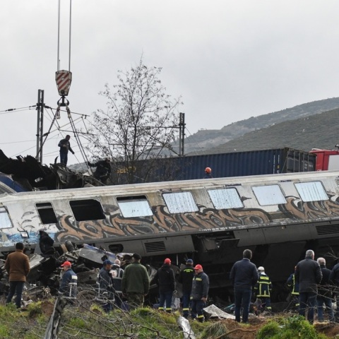 Σύγκρουση τρένων στα Τέμπη: Ο Γιώργος Γεραπετρίτης ανακοίνωσε την ειδική επιτροπή που θα εξετάσει τα αίτια του σιδηροδρομικού δυστυχήματος - Ποιοι συμμετέχουν.