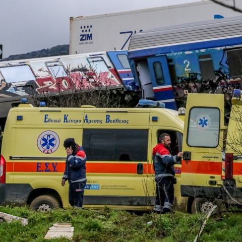 Ασθενοφόρο στον τόπο της τραγωδίας
