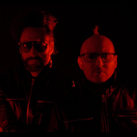 Simon Collins: Ο γιος του Phil Collins και το prog άλμπουμ των eMolecule 