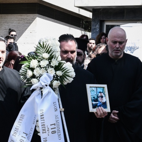 Τραγωδία στα Τέμπη: Κηδεία του 35χρονου μηχανοδηγού της εμπορικής αμαξοστοιχίας