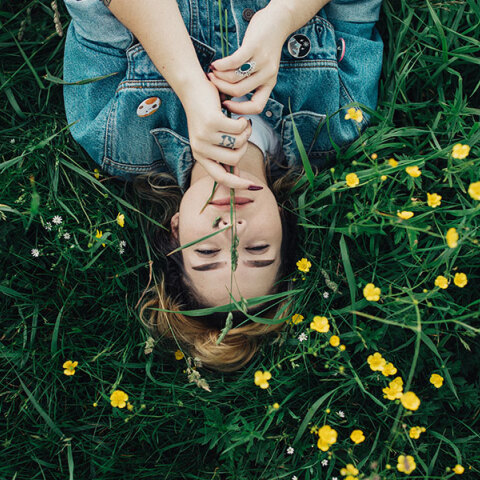 Ένα κορίτσι. 