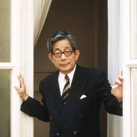 Κενζαμπούρο Όε