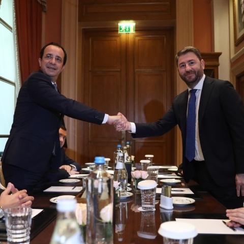 Συνάντηση Νίκου Ανδρουλάκη - Νίκου Χριστοδουλίδη: Ανάγκη να παίξει ενεργότερο ρόλο η ΕΕ στη νέα προσπάθεια αναζήτησης λύσης του Κυπριακού.