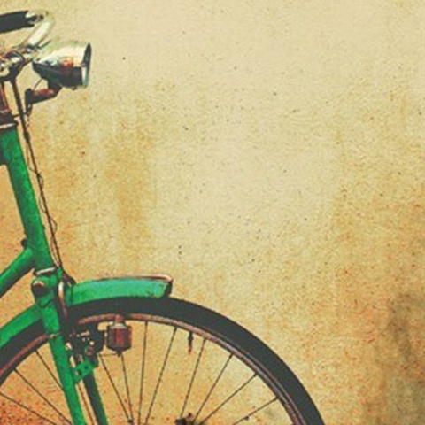 «Ο επαναστάτης με το ποδήλατο» του Μέμπο Τζαρντινέλι, κυκλοφορεί από τις εκδ. Ελληνικά Γράμματα