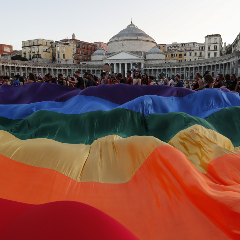 Ιταλία και παιδιά «Ουράνιου Τόξου»