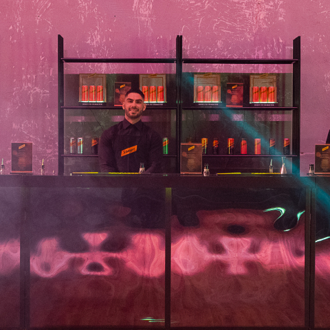 Πάρτι του Schweppes Pink Grapefruit  