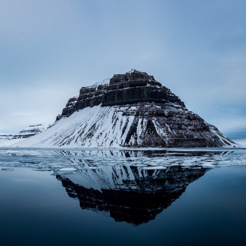 «Mission: Impossible»: Το αρχιπέλαγος Σβάλμπαρντ μπλοκάρει την προσγείωση ελικοπτέρων στα γυρίσματα της νέας ταινίας του Τομ Κρουζ. 