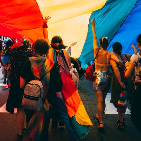 Ιταλία: Tην πλήρη αναγνώρισή τους από την ιταλική νομοθεσία ζητούν οι οικογένειες «Ουράνιο Τόξο» - Κινητοποίηση στο Μιλάνο με τη συμμετοχή πολιτικών στελεχών.