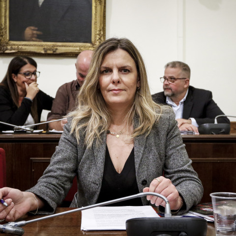 Η πρόεδρος της ΡΑΣ, Ιωάννα Τσιαπαρίκου