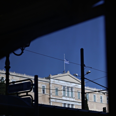 Ο «αντισυστημισμός» στην Ελλάδα και ο λαϊκισμός στο πολιτικό σύστημα.