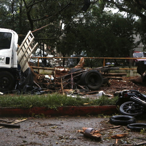 Παγιδευμένο όχημα με νεκρούς αστυνομικούς κατά τον πόλεμο κράτους-καρτέλ