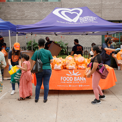 Αμερικανική φτώχεια: Τράπεζα τροφίμων στη Νέα Υόρκη