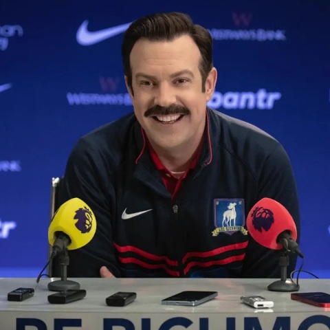 «Ted Lasso»: Στον Λευκό Οίκο το καστ της σειράς του Τζέισον Σουντέικις για την προώθηση της ψυχικής υγείας - Συνάντηση με τον πρόεδρο Μπάιντεν. 