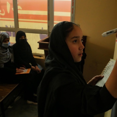 Αφγανιστάν: Ξεκίνησε η νέα σχολική χρονιά, αλλά δεν έγιναν μαθήματα - Δεν ενημερώθηκαν οι μαθητές, παραμένουν αποκλεισμένες από την εκπαίδευση οι γυναίκες.