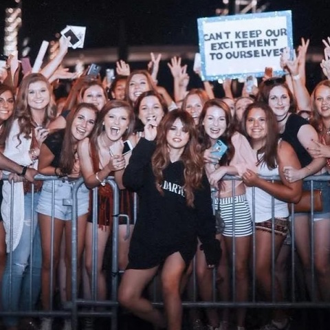 Selena Gomez: Η γυναίκα με τους περισσότερους followers στο Instagram