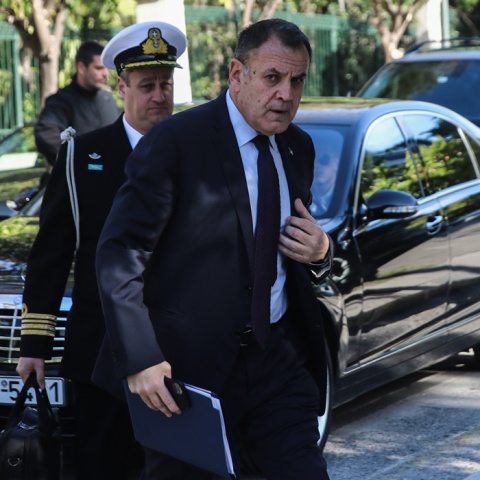 Ο υπουργός Εθνικής Άμυνας, Νίκος Παναγιωτόπουλος, προσέρχεται στη συνεδρίαση του ΚΥΣΕΑ