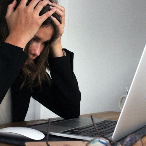 Το εργασιακό στρες των Βρετανών κοστίζει 32 δισ. ευρώ ετησίως στην εθνική οικονομία - Ποιες χώρες είναι οι «πρωταθλήτριες» του επαγγελματικού burnout. 